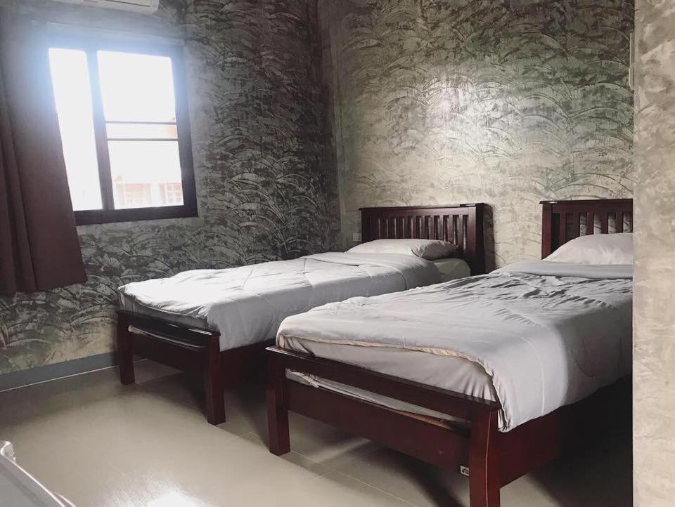 Yoji House And Cafe Hostel Ban Wiang Luaran gambar