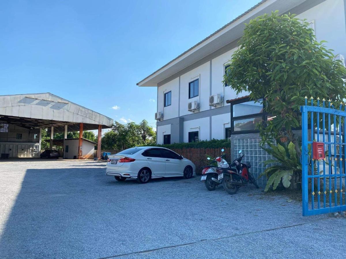 Yoji House And Cafe Hostel Ban Wiang Luaran gambar