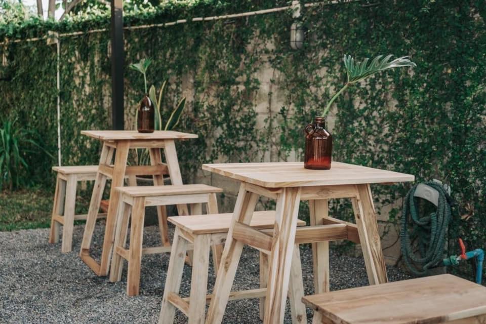 Yoji House And Cafe Hostel Ban Wiang Luaran gambar